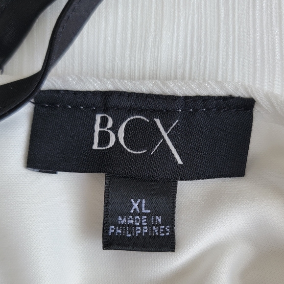 BCX White Sleeveless Sheer Chiffon Ruffle Top Black Trim Women's Size XL Junior - Picture 7 of 11